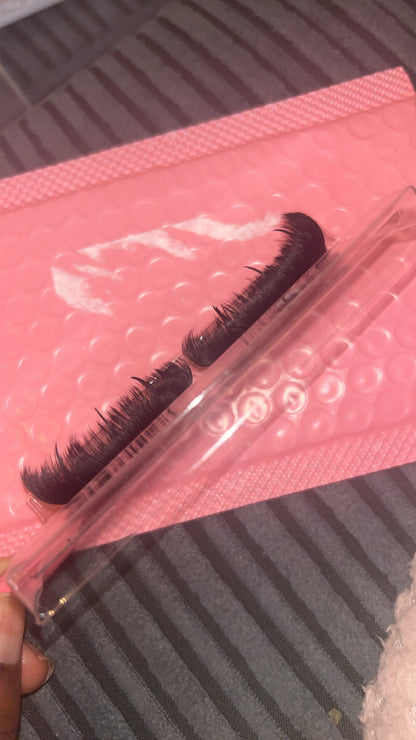 Handmade Mega Volume Minxx Strip Lashes - C Curl with Spikes